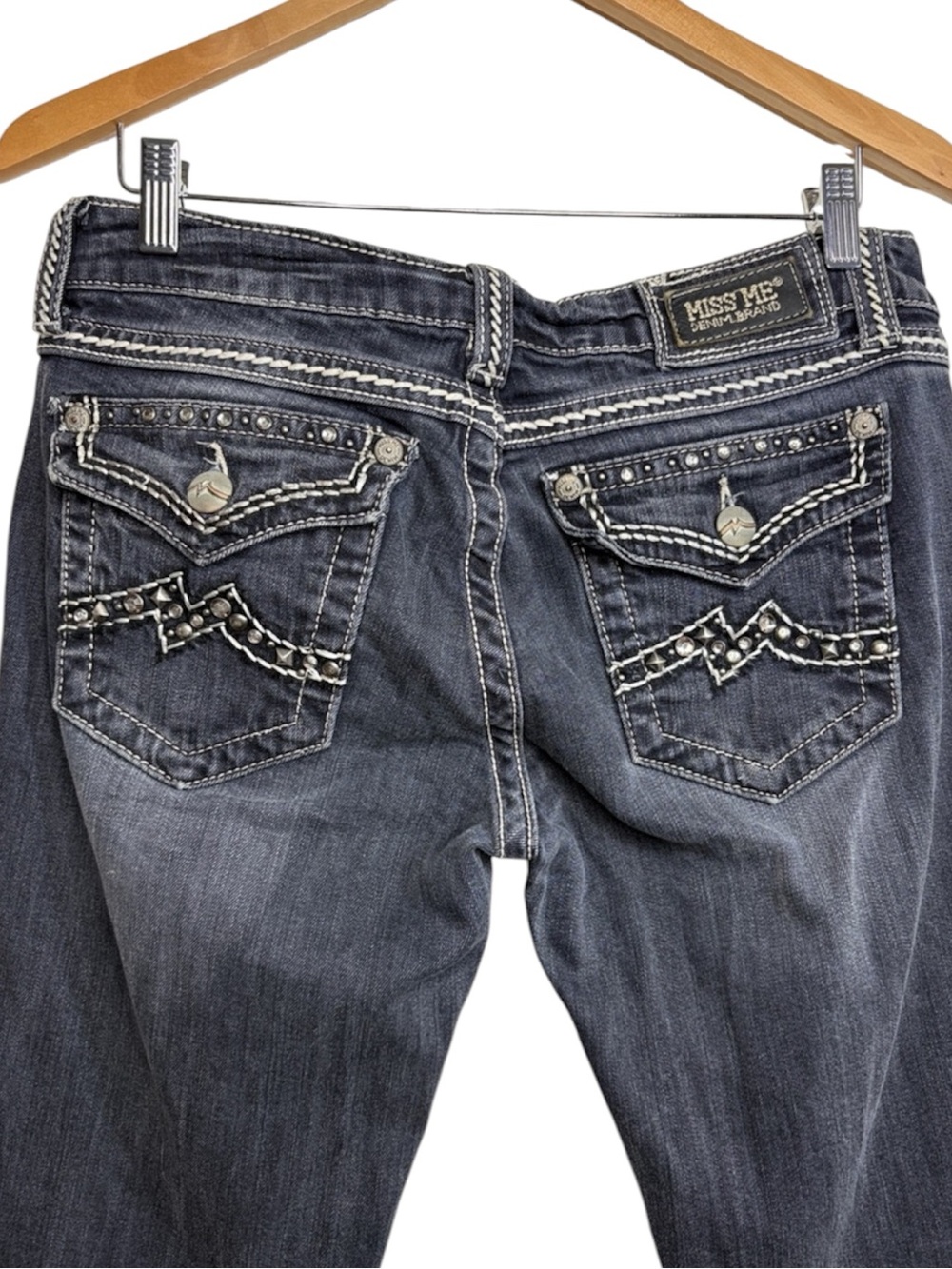 Miss Me Black Embroidered Studded Skinny Jeans Women Size 31 BLEMISH